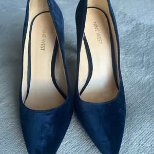 Blue velvet high heels